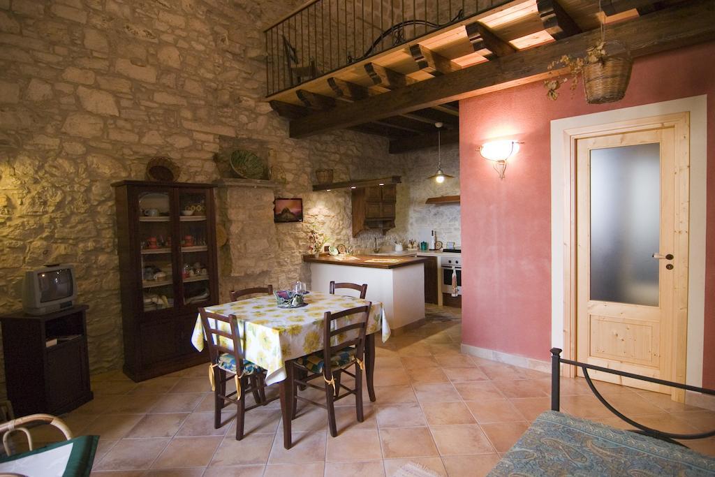 Santa Teresa Apartment Erice Ruang foto