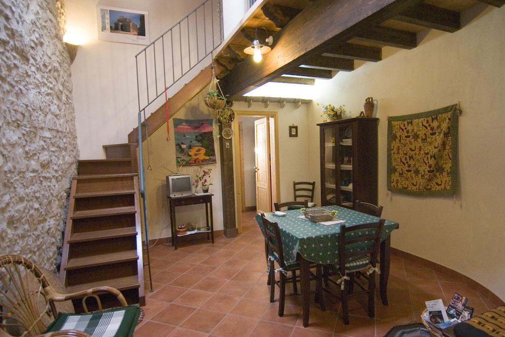 Santa Teresa Apartment Erice Ruang foto